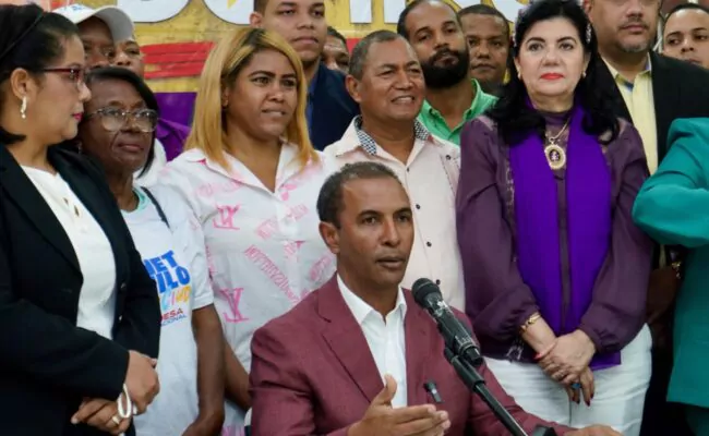 Operación de puerta a puerta! Domingo y Omar llevarán propuestas específicas a 300 mil familias en DN