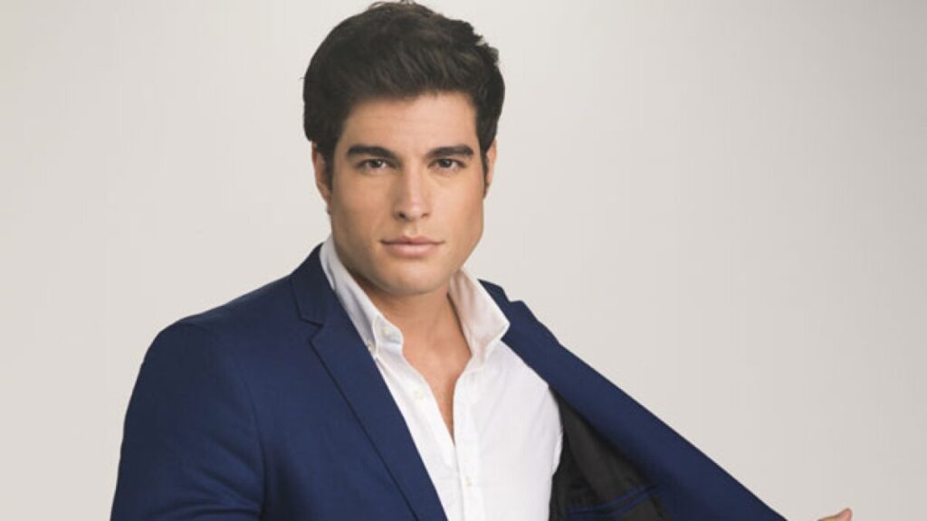 Actor Danilo Carrera asegura rechazó conocer a Ricky Martin: “No juego en esa liga»