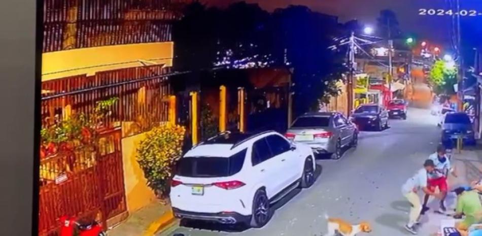 Hieren de bala a tres hombres en Herrera; entre ellos el prestamista Alex Fuente quien está grave