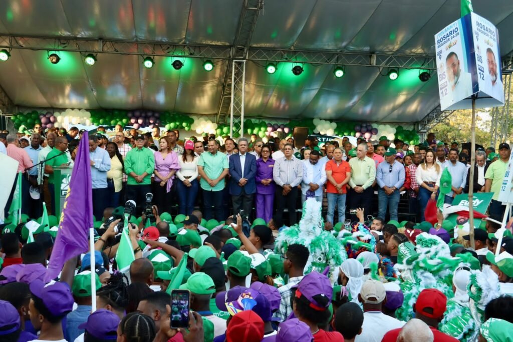 Leonel: A Carlos Guzmán le llaman el mejor alcalde de RD, por eso merece ser triunfador de manera aplastante