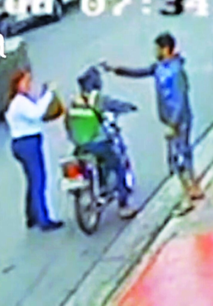 Hombre que disparó a expareja en Santiago también amenazaba la familia
