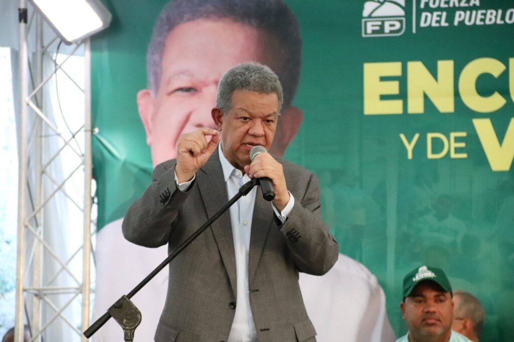 Leonel: El respaldo de la gente lo convertiremos en votos el 19 de mayo