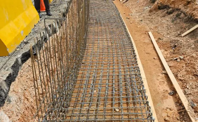 Distribuidor de tránsito en Km9 estará “listo” en agosto; el ministro Ascención los trabajos de la obra que incluye 14 carriles