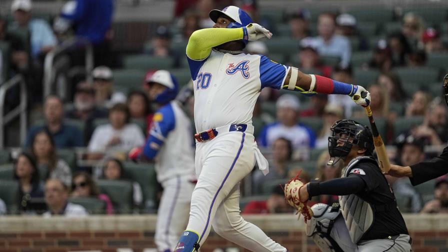 Marcell Ozuna, un año en la cresta de la ola, carga a los Bravos en el Este