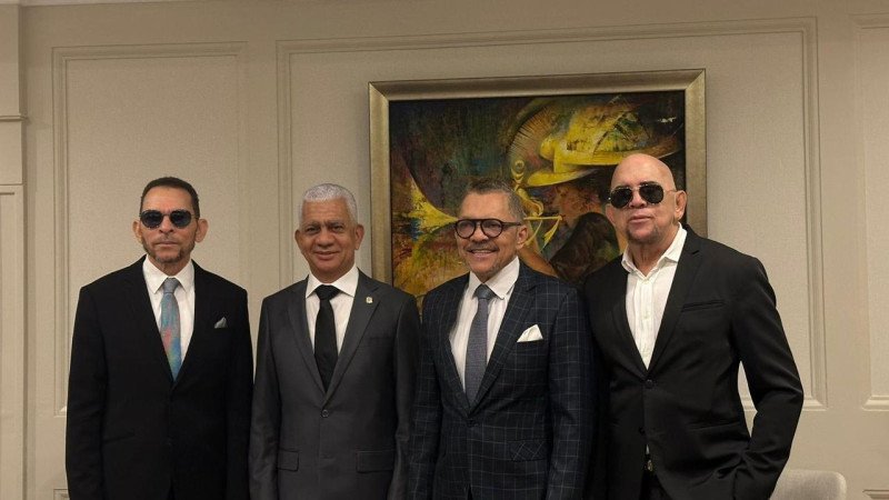 Senado reconoce trayectoria de Los Hermanos Rosario por sus 45 años en el merengue