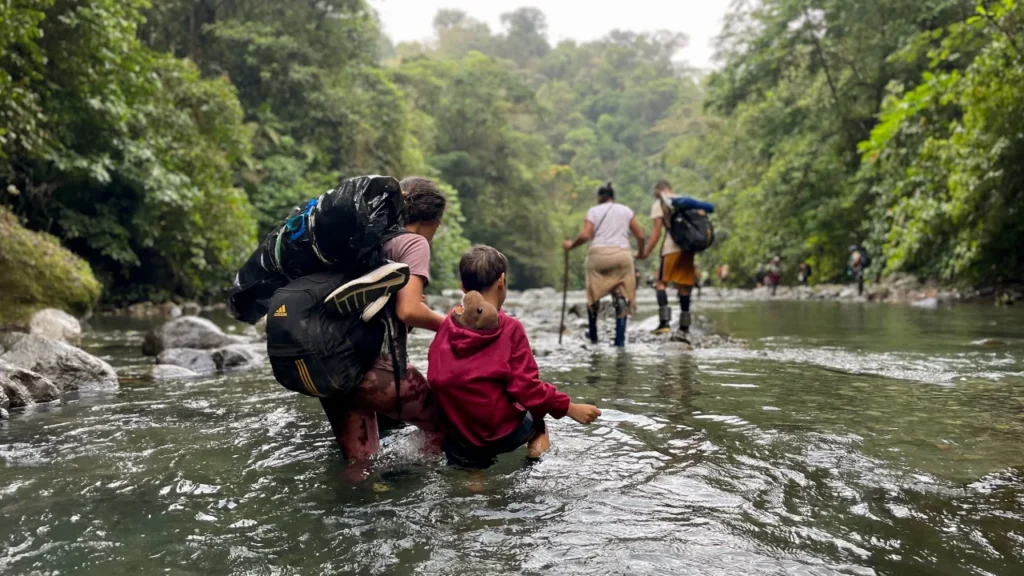 Diez migrantes mueren ahogados en río de Panamá