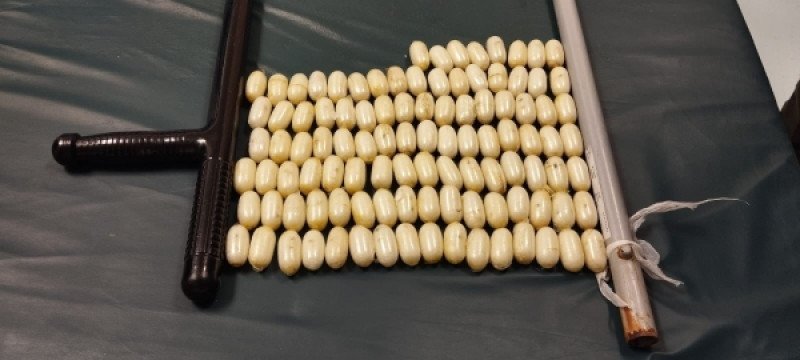 Arrestan a italiano en aeropuerto de Punta Cana con 104 bolsitas de cocaína en el estómago