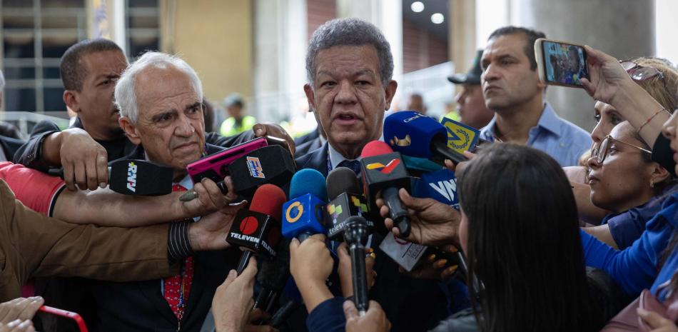 Leonel se reúne con candidatos presidenciales venezolanos previo a elecciones