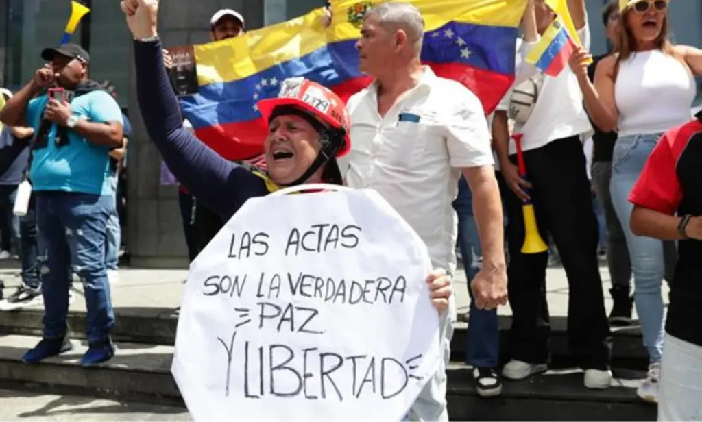 Protestas por resultado electoral dejan al menos 11 muertos en Venezuela