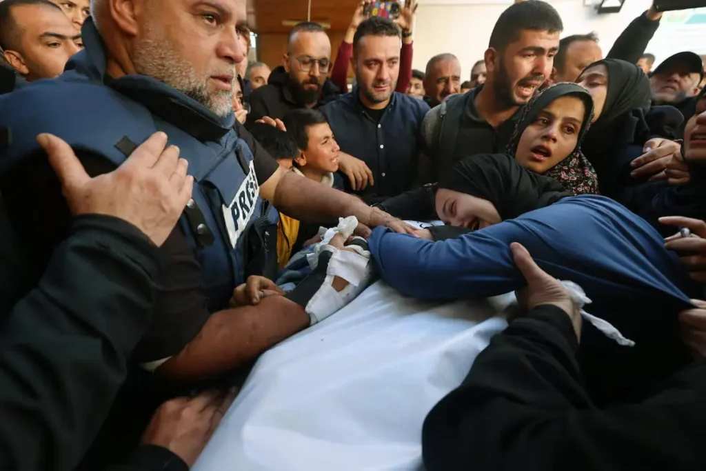 Mueren dos periodistas de Al Jazeera en un ataque israelí en Gaza