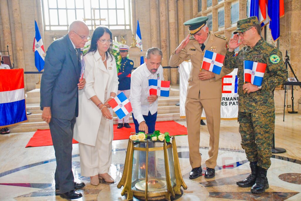 Efemérides Patrias realiza ceremonia nacionalista al conmemorarse el centenario de la desocupación militar norteamericana