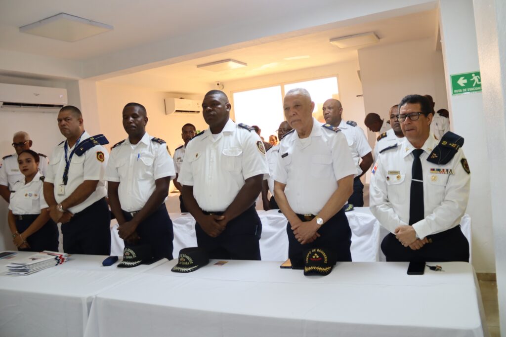 Cuerpo de Bomberos SDO Realiza Reunión con Intendentes del Corredor Duarte y Zonas Aledañas