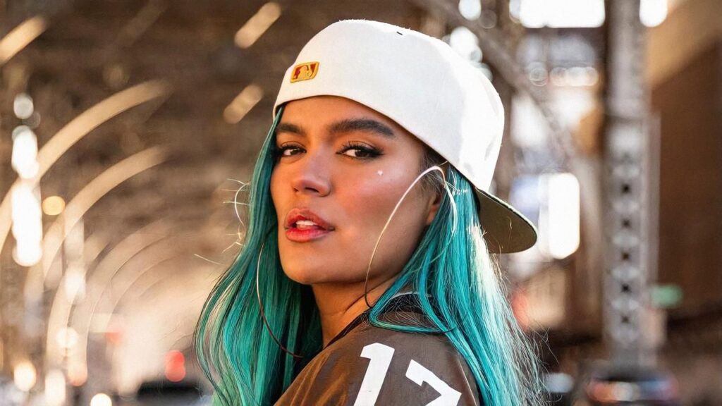 Karol G y Peso Pluma, los máximos ganadores de los Premios Juventud 2024