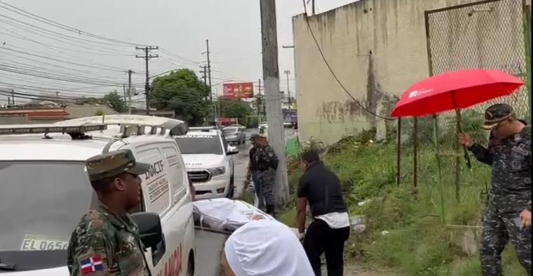 Hallan cadáver de mujer en estado de descomposición en Santiago