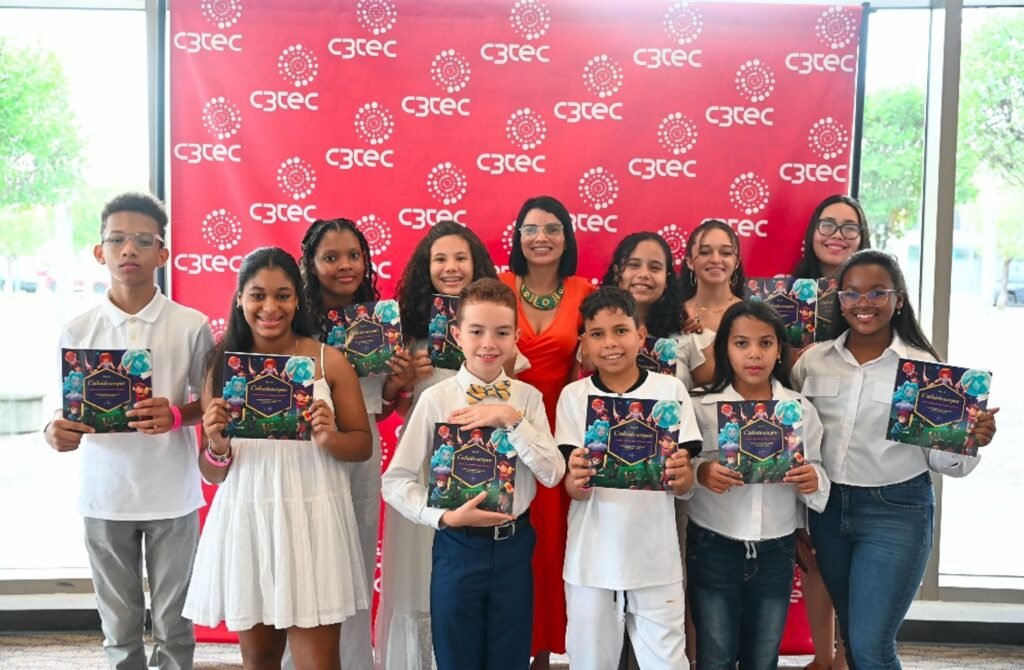 Niños dominicanos y puertorriqueños presentan libro en Caguas, Puerto Rico