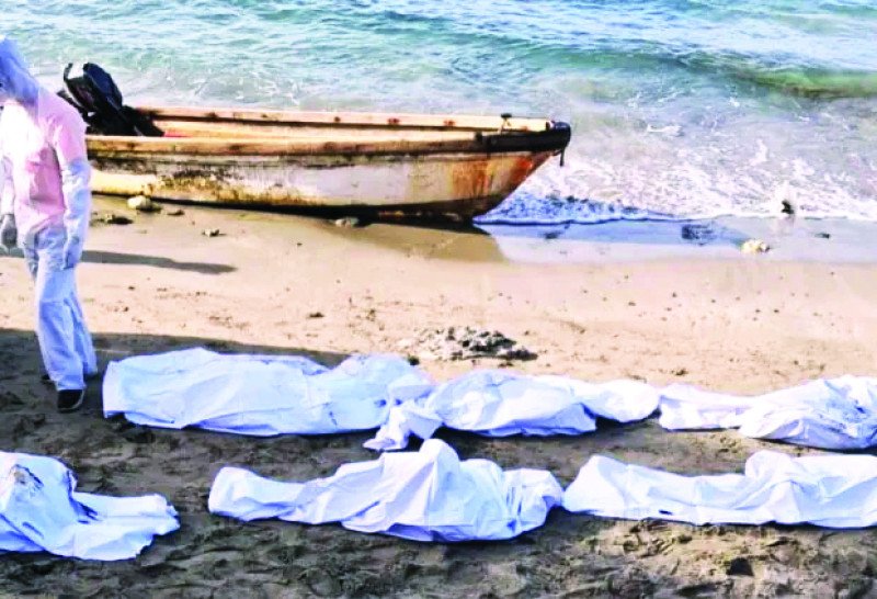 País notifica a Senegal hallazgo de embarcación con osamentas de africanos