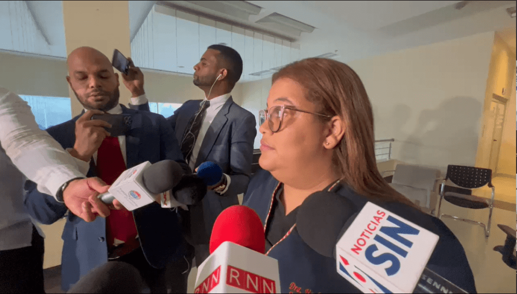 Fallece niña de 5 años que cayó de cuarto piso junto a su madre