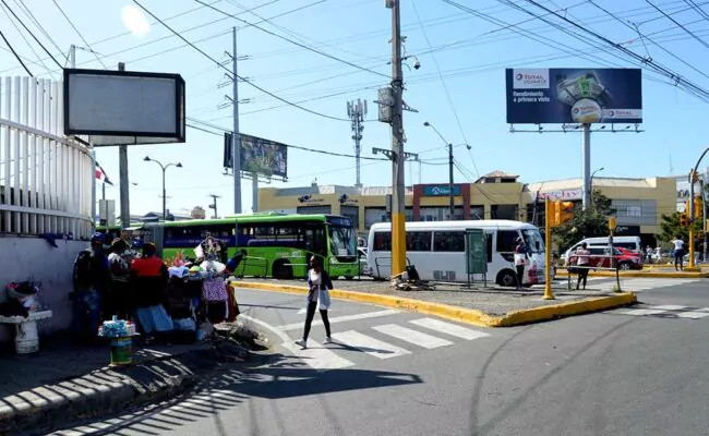 Habilitan rutas alternas por construcción de paso a desnivel en la 27 de Febrero con Isabel Aguiar