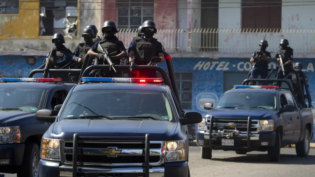Gobierno mexicano reconoce un saldo de 32 muertos por violencia en Sinaloa