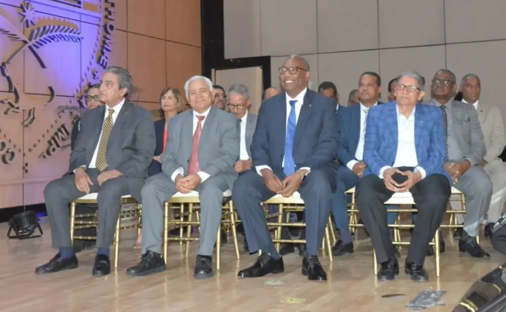 La UASD lanza 20 nuevas carreras en reforma curricular histórica