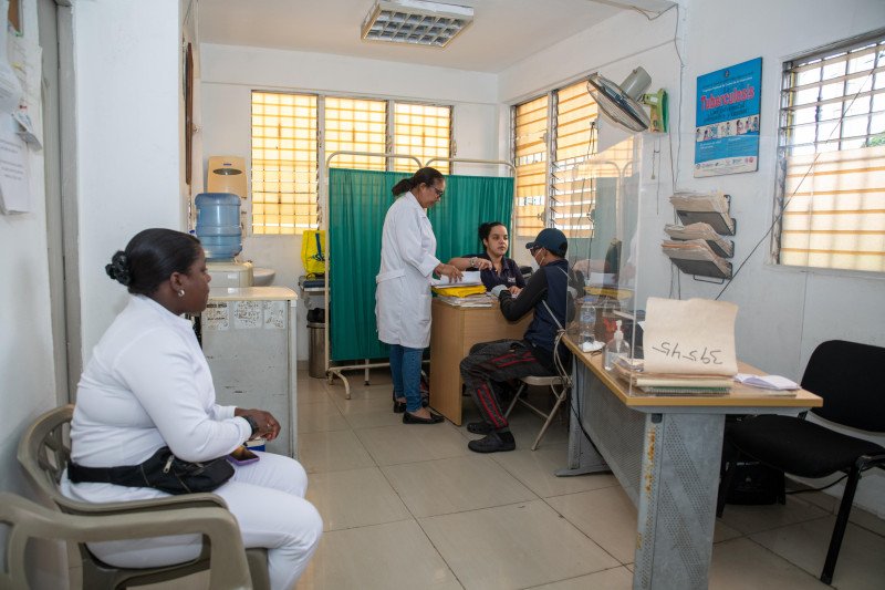 Hospital de Las Caobas encara serias urgencias de modernización y más especialistas