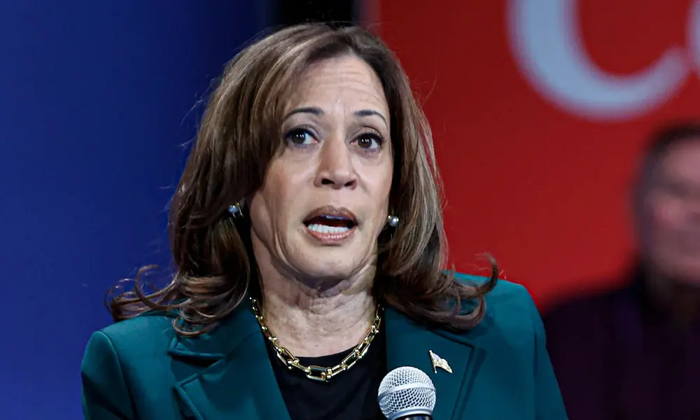 Latinos apoyan a Kamala Harris en estados péndulo, según encuesta
