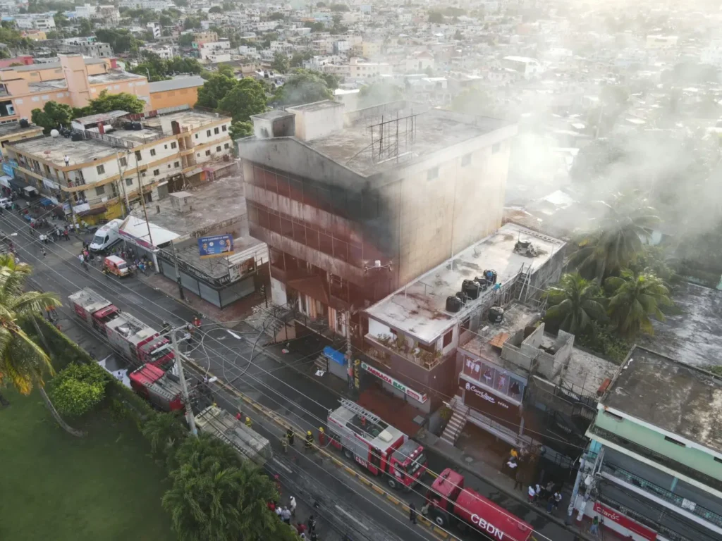 Sistema 911 coordina asistencia ante incendio en establecimiento comercial en Herrera