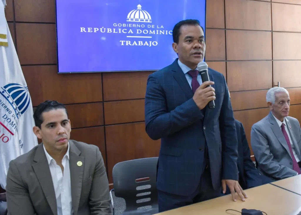 Elías Báez asume dirección de DIDA