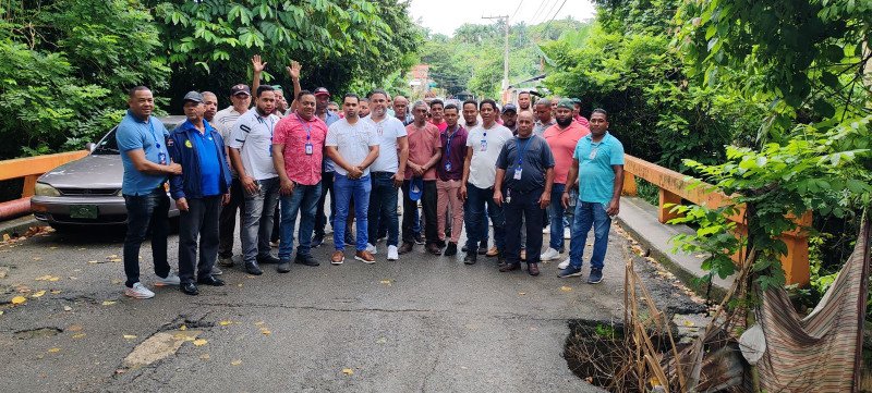 Choferes de Navas, Puerto Plata, reclaman reparación de puentes y dicen es un peligro mortal