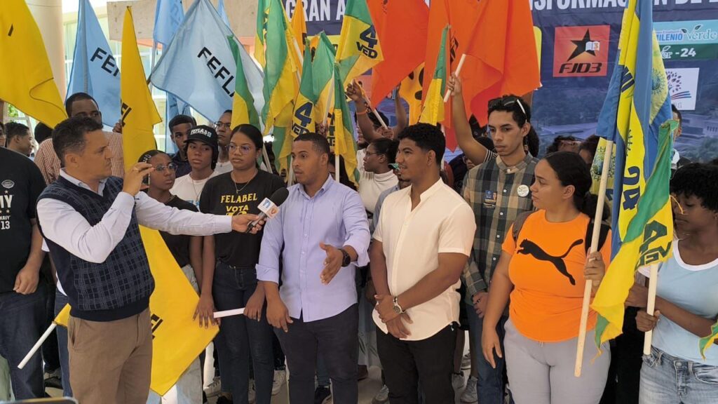 Grupos estudiantiles de la UASD se unen contra el gobierno en elecciones de la FED