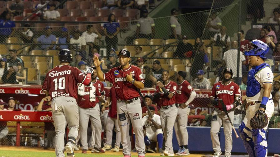 Los Gigantes se estrenan y mandan al Licey al sótano; Toros vencen a las Águilas