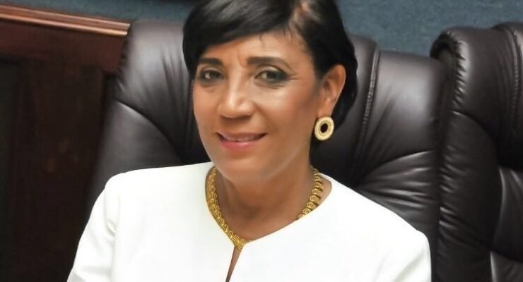 Regidores revocan renuncia de Amparo Custodio para que asuma como alcaldesa de La Vega