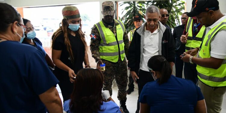 INTRANT realiza pruebas de drogas y alcohol de a conductores del KM.9 de la Autopista Duarte