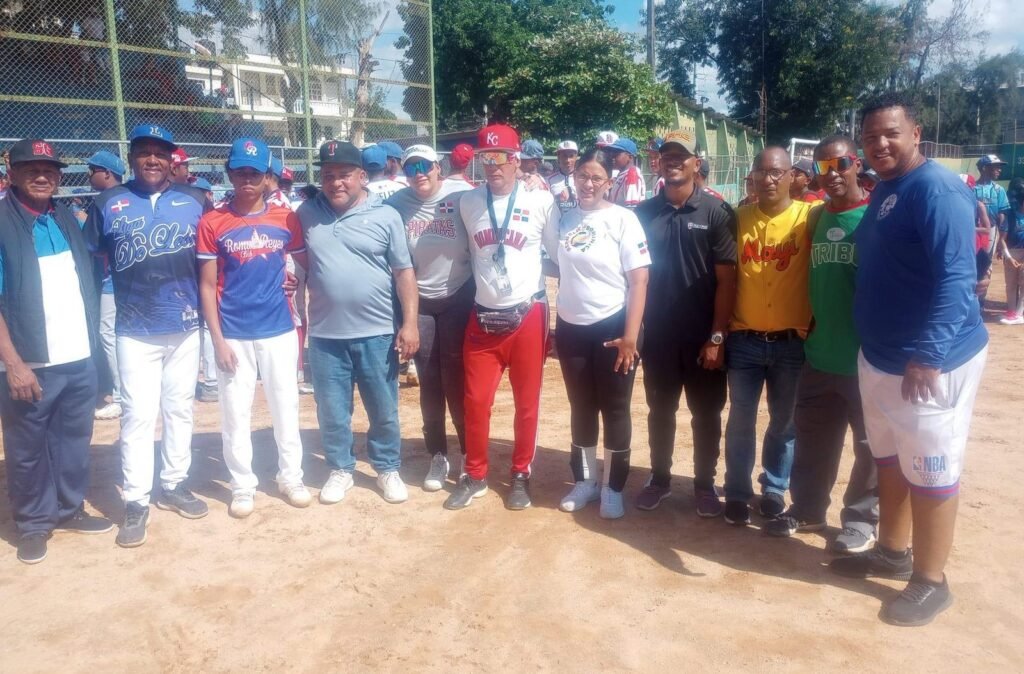 Club Deportivo Rómulo Reyes celebra su Copa 36 Aniversario