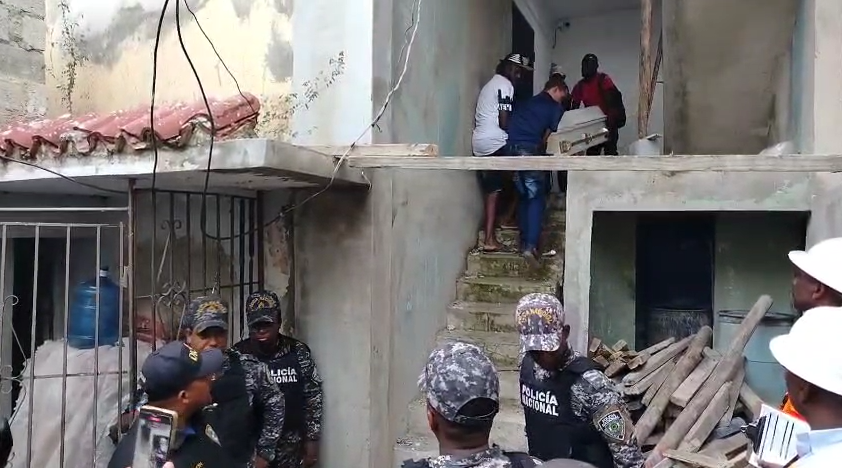 Dos hombres mueren electrocutados en Manoguayabo