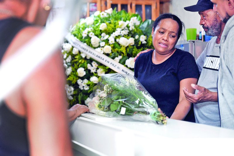 Familiares de niña fallecida al caerle pared dicen aun esperan las autoridades