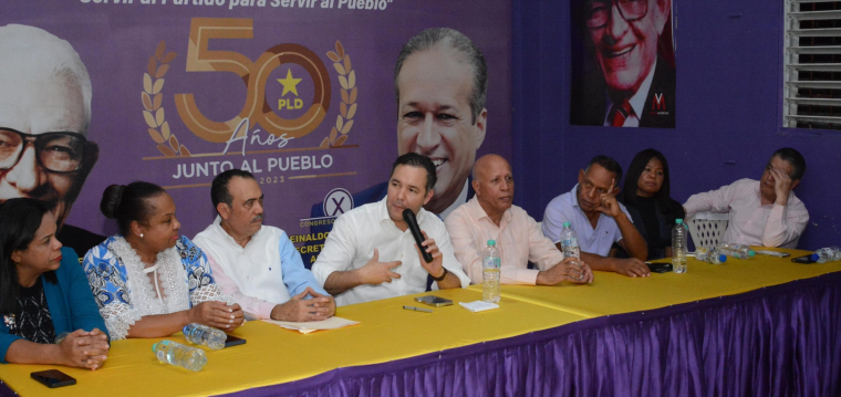 Pujols exhorta a dirigentes del PLD en SDO a mantenerse cercano a sus comunidades
