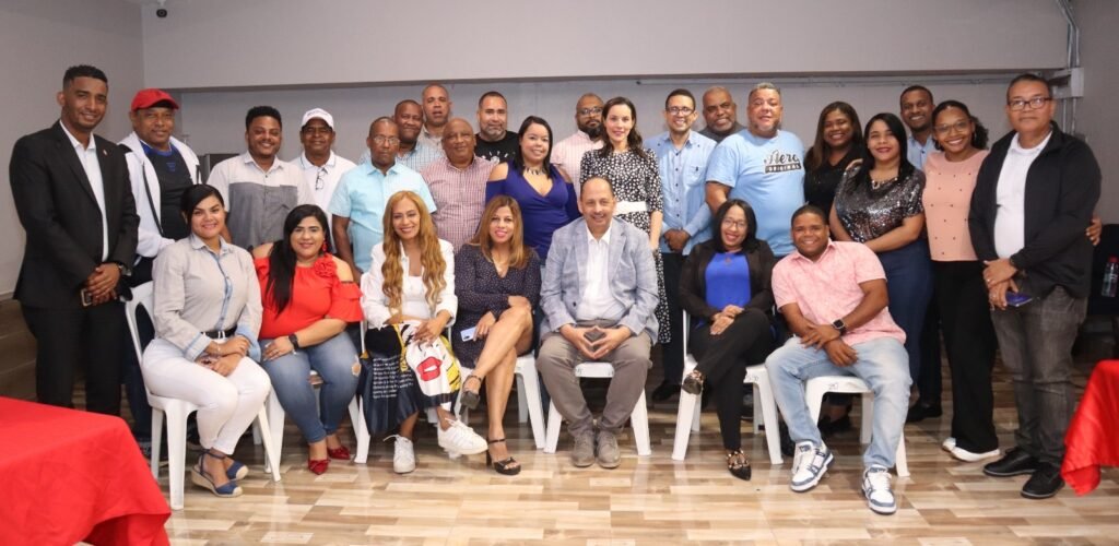 Diputado Víctor Jiménez resalta trabajo de la prensa y compromiso con Santo Domingo Oeste