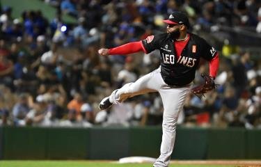Cueto amarró al Licey y Caminero lo apaleó para adelantar al Escogido 2-1 en la final