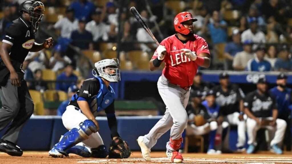 Leones de Escogido y Albert Pujols, a un triunfo del título en LiDom