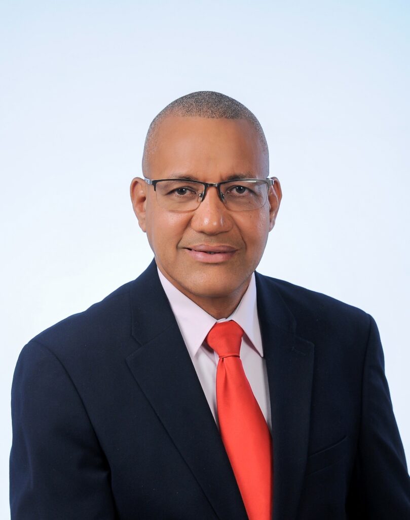 Claudio Polanco candidato presidencial de ADOMA, solicita celebrar elecciones en cada Seccional del Colegio de Abogados.