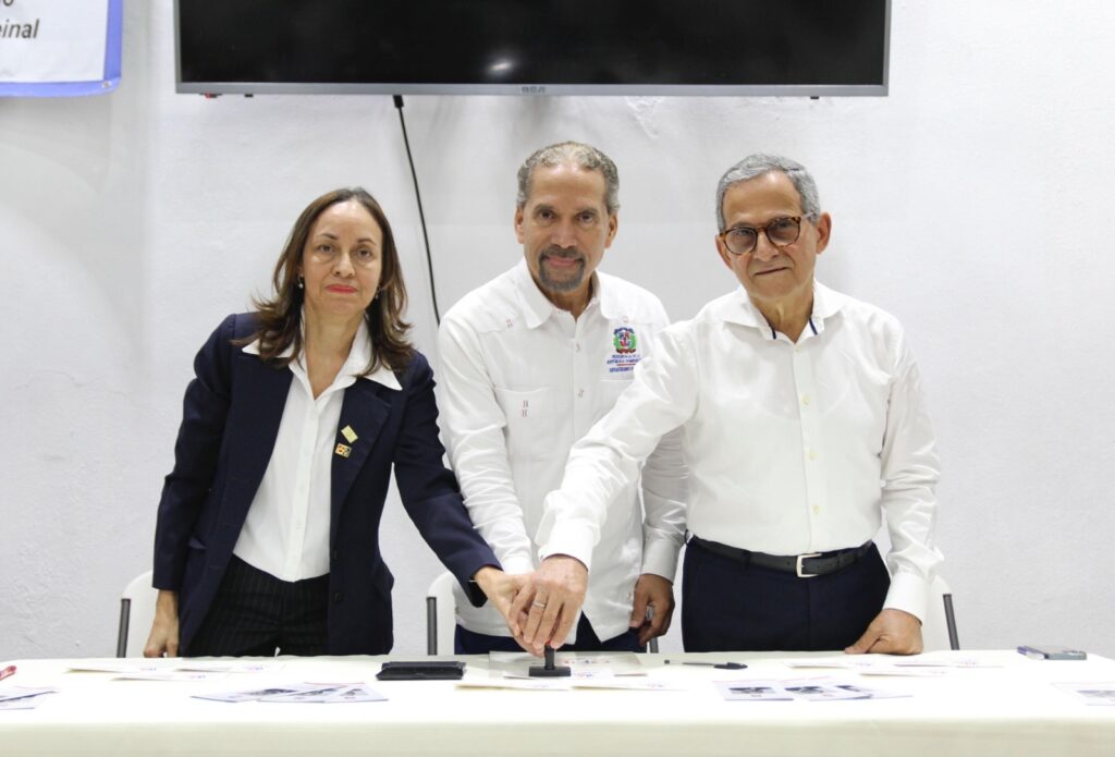 Instituto Postal Dominicano y Efemérides Patrias ponen en circulación emisión postal alusiva al Himno Nacional Dominicano