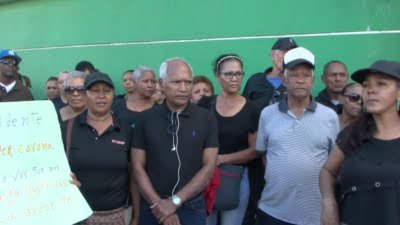 Protestan afectados de Coop-Herrera para exigir devolución de ahorros: “No nos den la espalda en esta situación tan difícil para muchos”