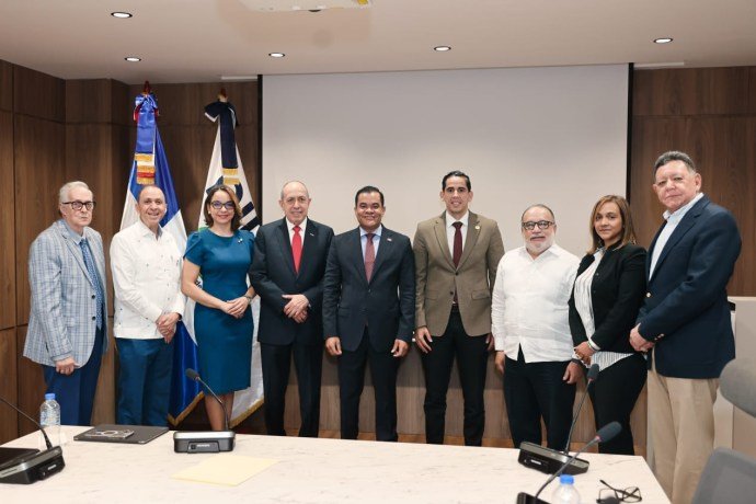 DIDA socializa acciones de mejora con gremios de ARS