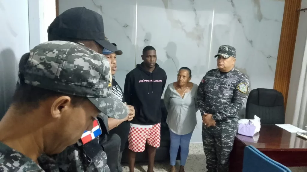 Se entrega “El Negro”, presunto autor de doble homicidio en Los Alcarrizos