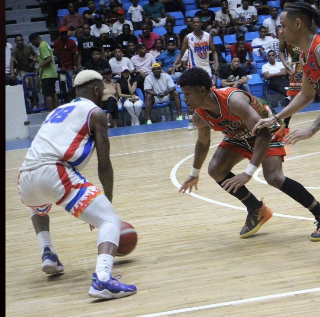 Inicia el Torneo de Baloncesto Superior de La Romana en su edición número 40