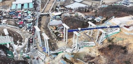 Un puente se desploma y mueren cuatro trabajadores en Corea del Sur