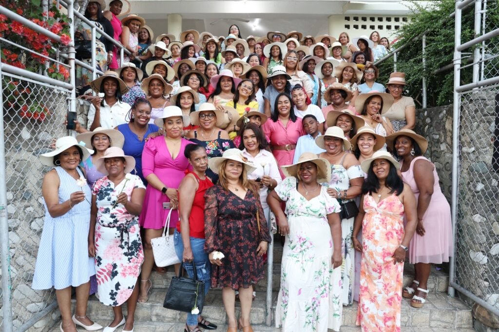 Diputada Leyvi Bautista realiza una tarde de té en un conversatorio conmemorativo por el Día de la Mujer