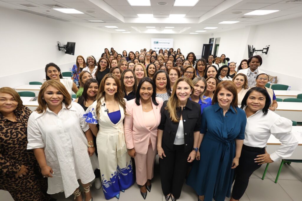 Leyvi Bautista Presenta Diplomado “Liderazgo Femenino en la Administración Pública”