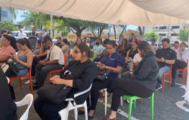 Dominicanos acuden al Centro Olímpico para donar sangre a víctimas de discoteca Jet Set